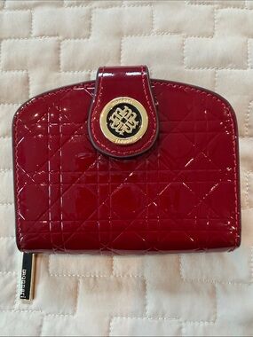 Monnari Glossy Red Patent Quilted Women's Wallet with Gold Accent